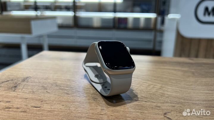 Apple Watch 8 41mm Starlight