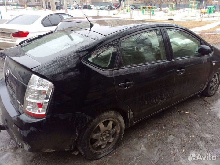 Разбор Toyota Prius NHW20