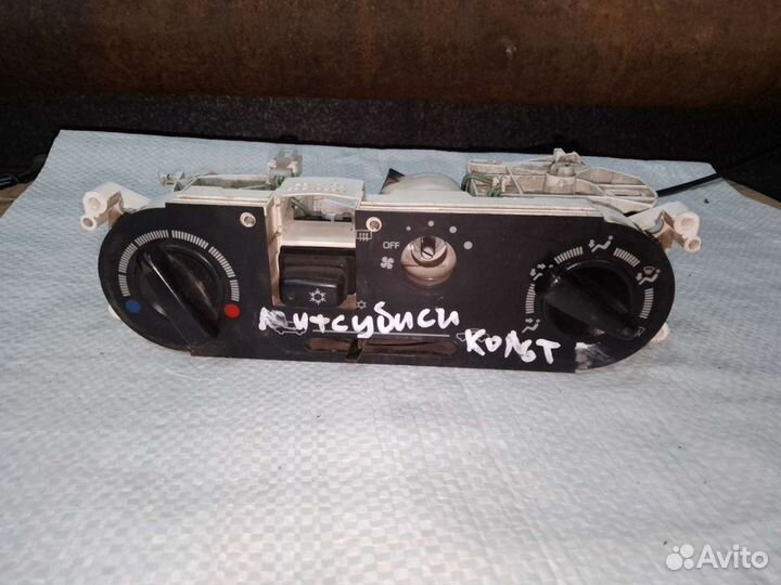 Блок управления печкой Mitsubishi Colt 5
