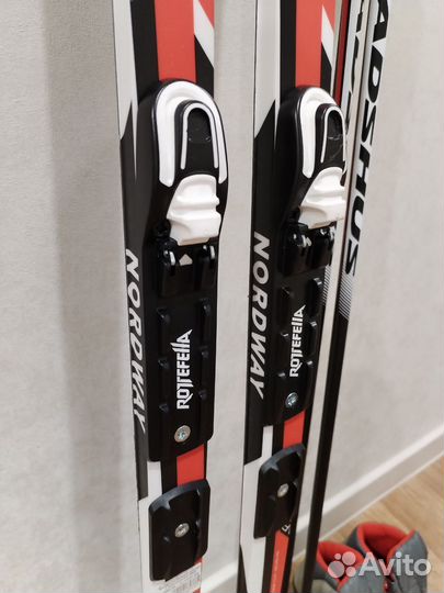 Ботинки лыжные 35 р Новые