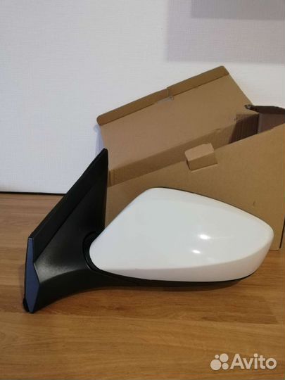 Зеркало левое Hyundai Solaris