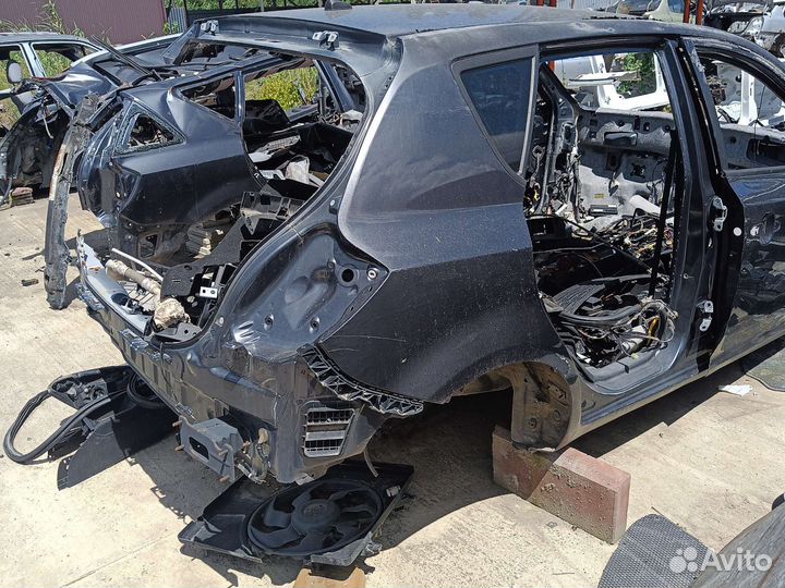 Задняя правое крыло kia ceed хэтчбек