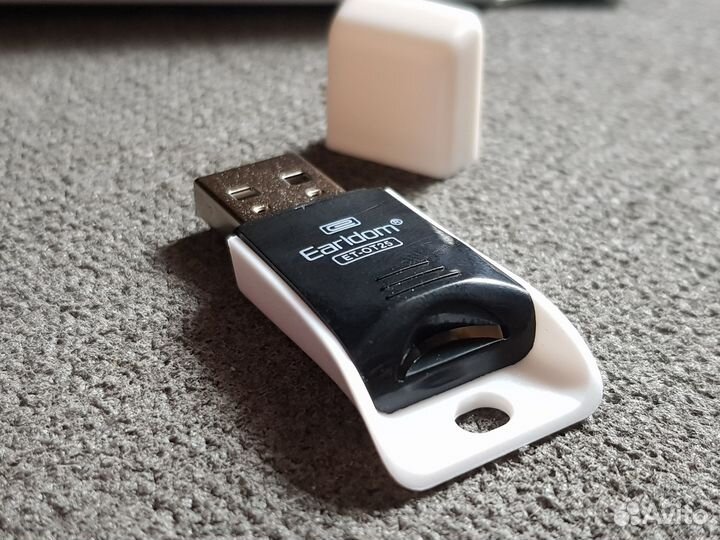 Карт-Ридер для Карт Памяти MicroSD (с колпачком)