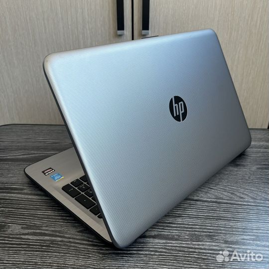 Мощный ноутбук HP 15.6 ssd/i3