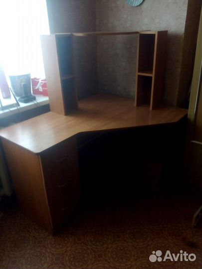 Компьютерный стол