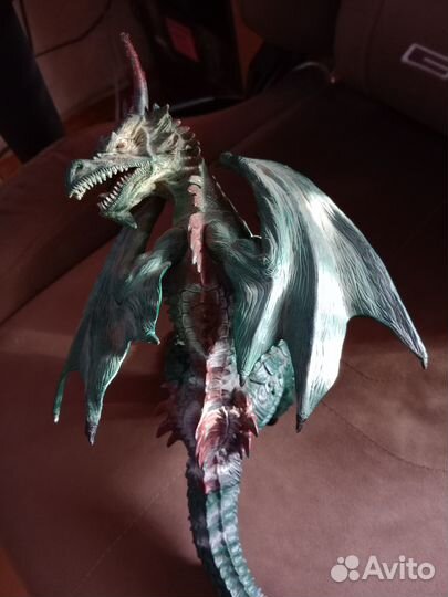 Дракон фигурка