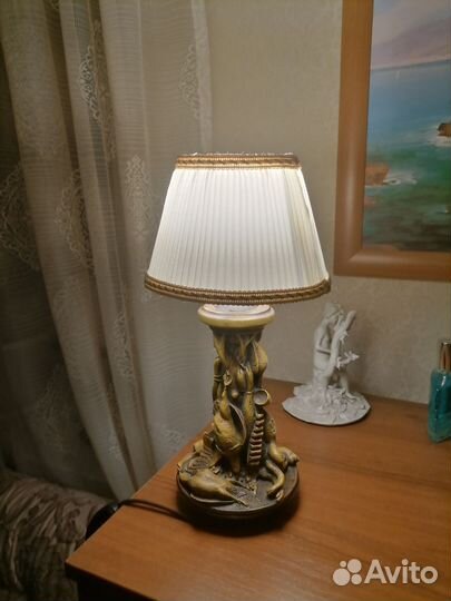 Антикварная лампа охотника