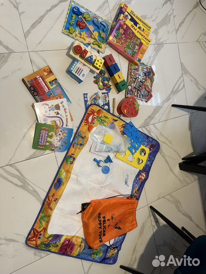 Огромный пакет игрушек книжек для детей от года