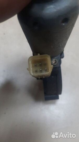 Моторчик стеклоподъемника задний левый