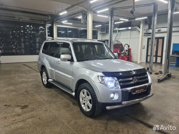 Mitsubishi Pajero 3.8 AT, 2008, 287 850 км