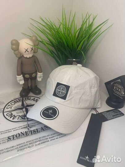 Кепка белая