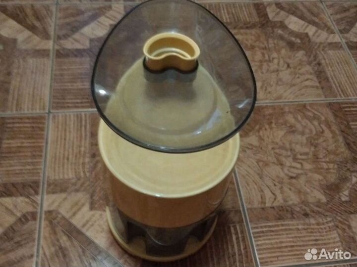 Соковыжималка Scarlett SC-011