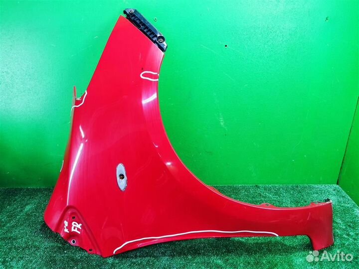 Крыло переднее правое Toyota Yaris P90 2010