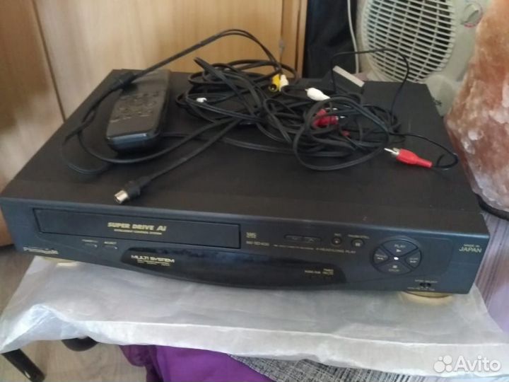 Видеомагнитофон Panasonic