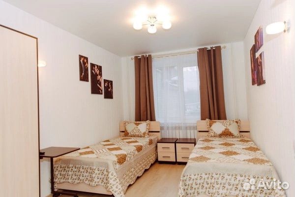 Кровать односпальная с прикроватной тумбой