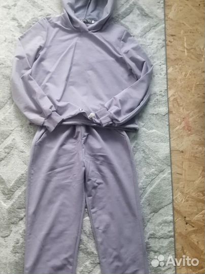 Спортивный костюм женский