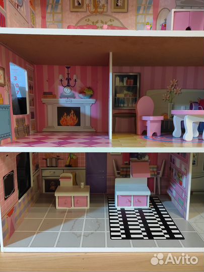 Кукольный домик с мебелью большой деревяный
