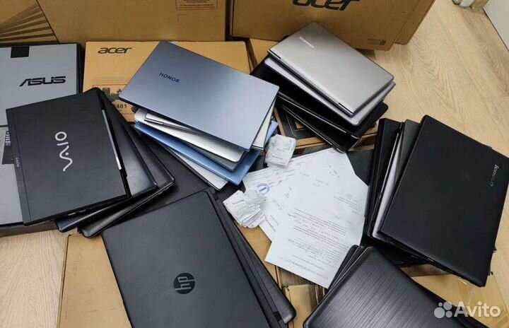 Ноутбуки с витрин и закрытых офисов