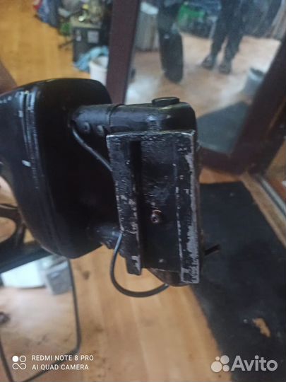 Боковое зеркало