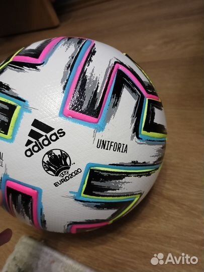 Футбольный мяч adidas euro 2020