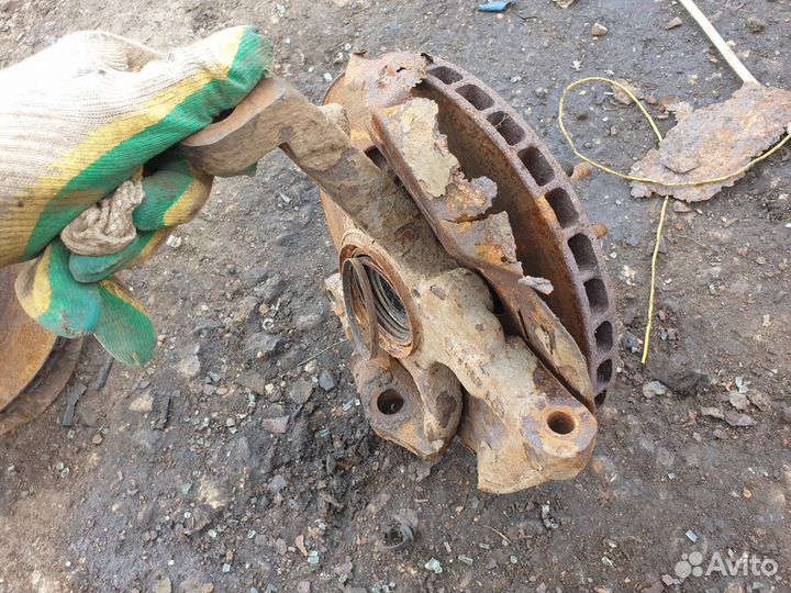 Кулак поворотный передний левый Derways Cowboy