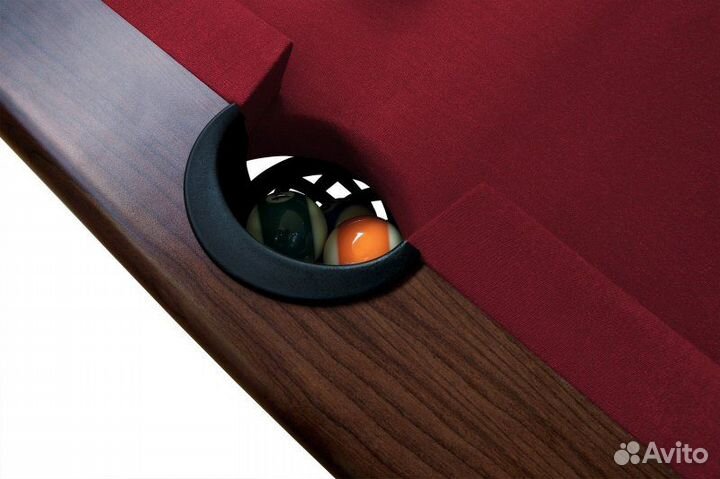 Бильярдный стол