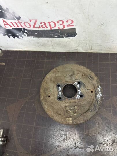 Пыльник тормозного барабана Hyundai Elantra XD