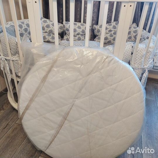 Детская кроватка трансформер с маятником круглая