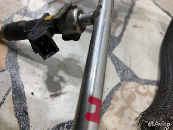 Топливная рампа (рейка) Opel Astra хетчбэк 1.8