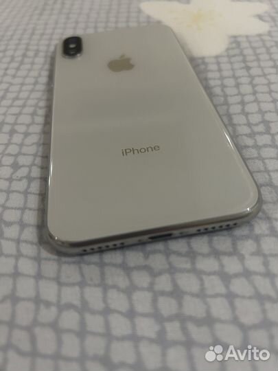 iPhone X, 64 ГБ