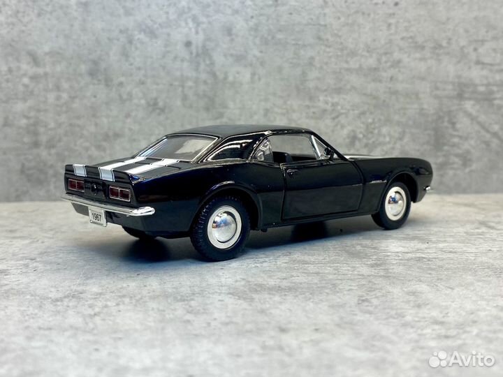 Коллекционная модель Chevrolet Camaro 1967 1:34