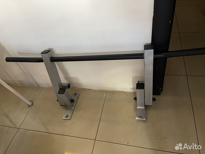 Турник настенный бу