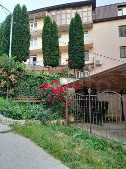 4-к. квартира, 101 м², 2/4 эт.