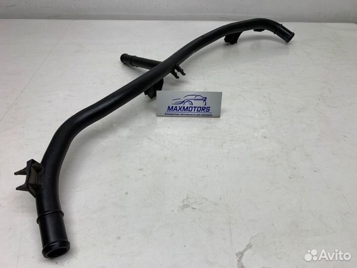 Патрубок системы охлаждения Volkswagen Jetta 6 1.4