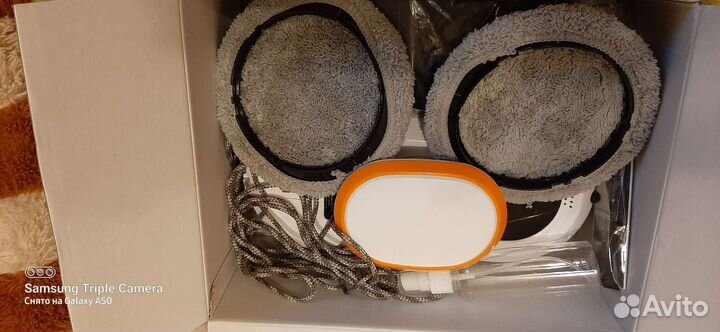 Робот мойщик окон новый dBot W100