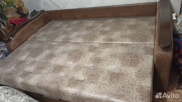 Диван прямой раскладной бу