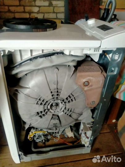 Стиральная машина Электролюкс на запчасти с вертик
