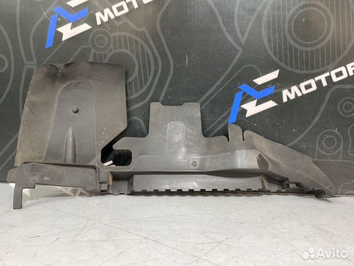 Воздуховод радиатора правый Audi A6 C6 BDW 2005