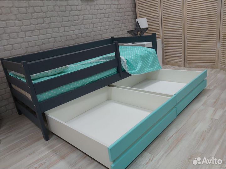 Кровать манеж из массива