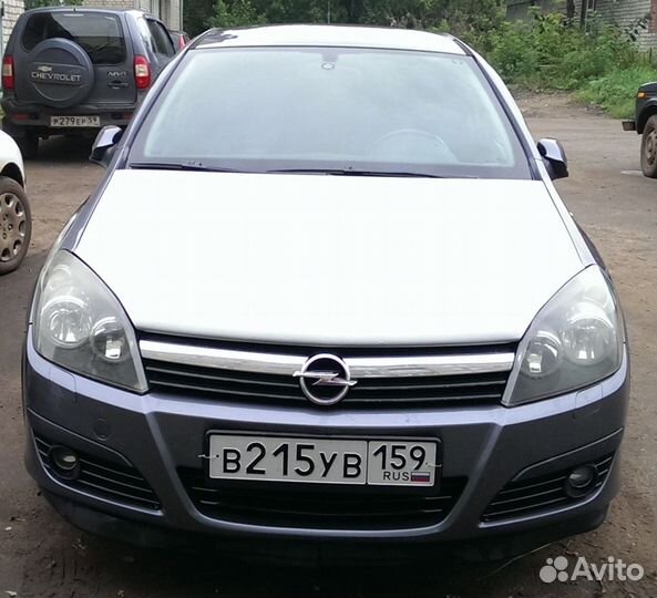 Заднее стекло на Opel Astra H 4D Замена 1ч