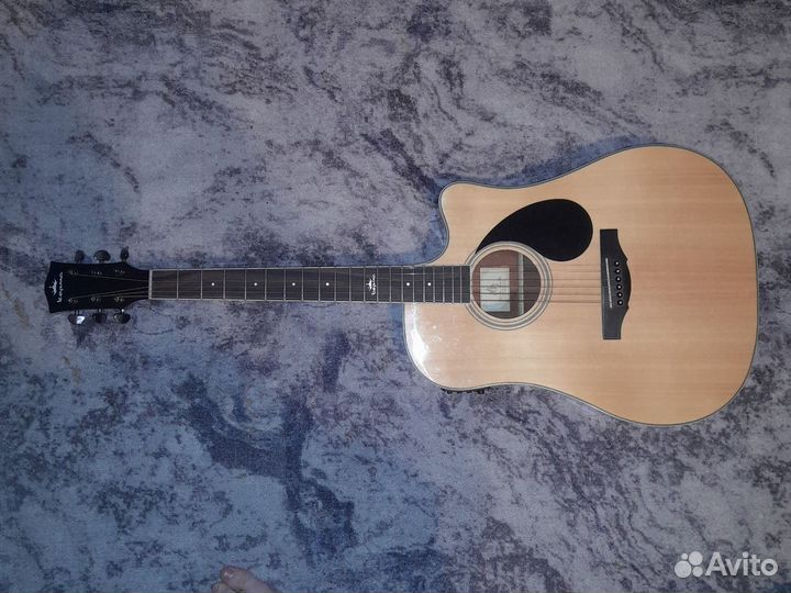 Электроаккустическая Гитара