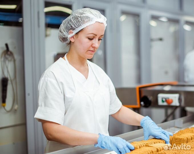 Упаковщики/цы на фабрику / жилье и питание