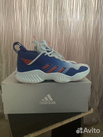 Баскетбольные кроссовки adidas court vision 3