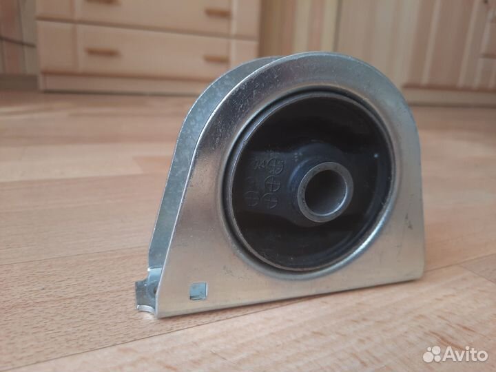 Подушка кпп задняя на Mitsubishi Lancer 9 4G93