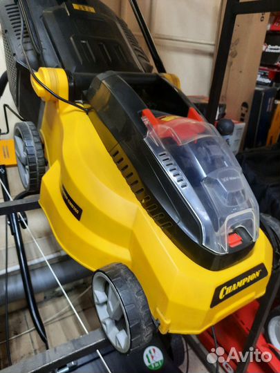 Газонокосилка аккумуляторная