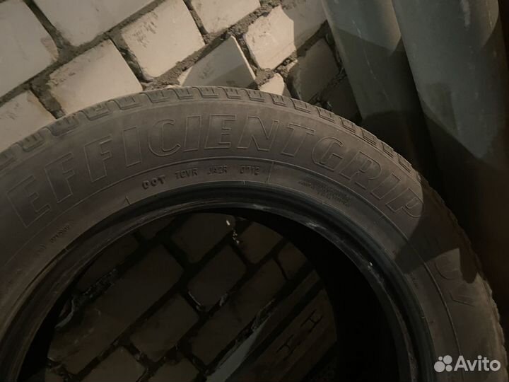 Goodyear EfficientGrip SUV 255/60 R17