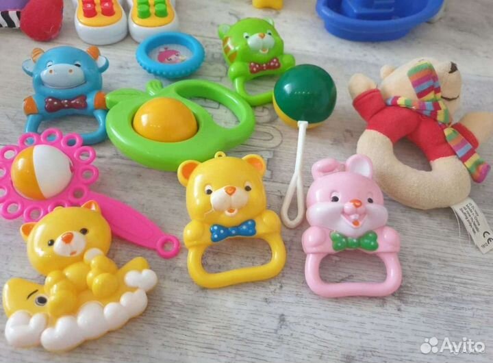 Развивающие игрушки и коврик