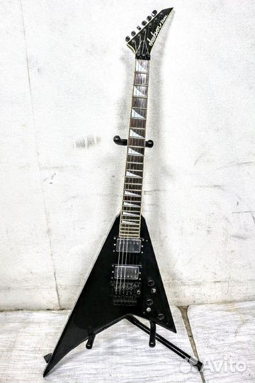 Электрогитары из Японии и США