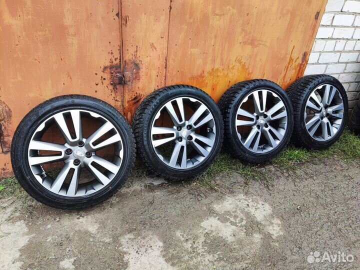R17 Maxxis ArcticTrekker NP3 205/50, PCD 4x100 DIA 60.1