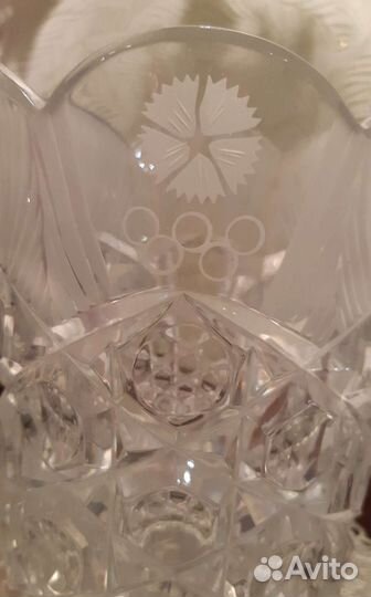 Хрустальная ваза с Олимпийской символикой СССР